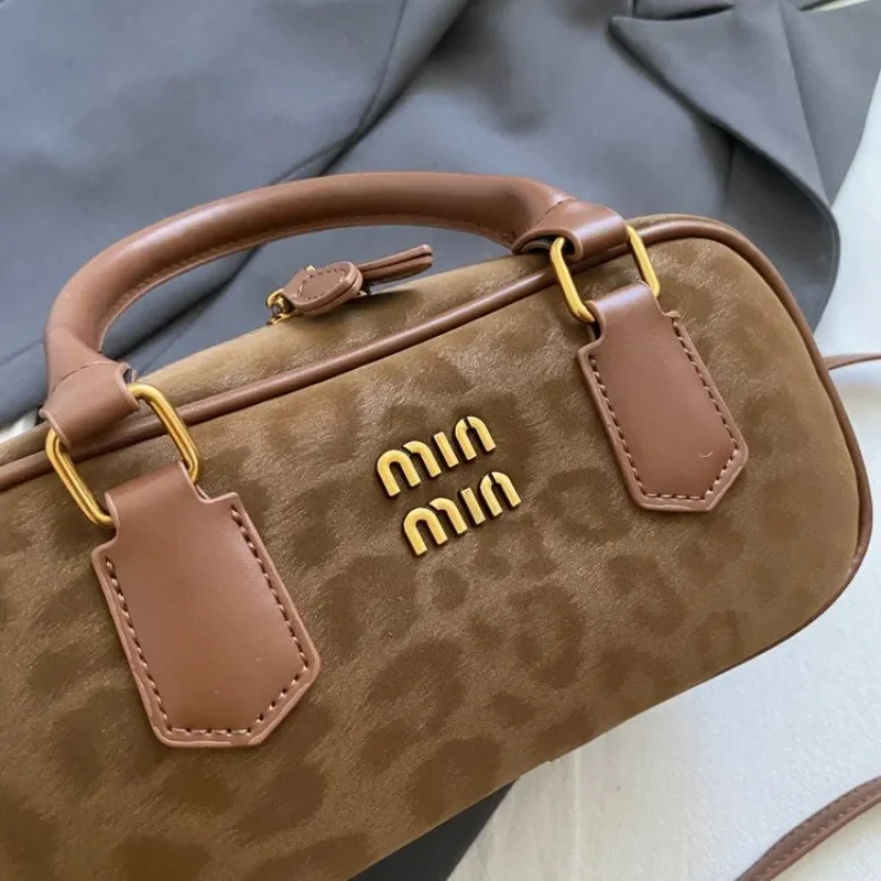 حقيبة يد نسائية مربعة الشكل من - مراجعة Women'S Bags Jacquemus وسعره
