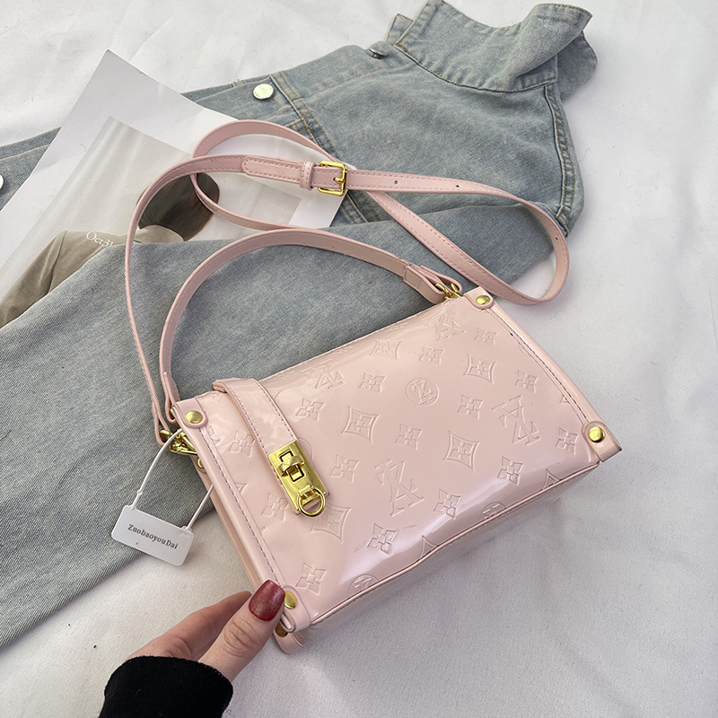 مجموعة التصميم الكلاسيكي 2026  - مراجعة Women'S Bags New Collection وسعره