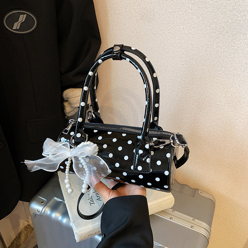 حقيبة يد نسائية لطيفة بنقاط ال - مراجعة Women'S Bags Top 10 وسعره
