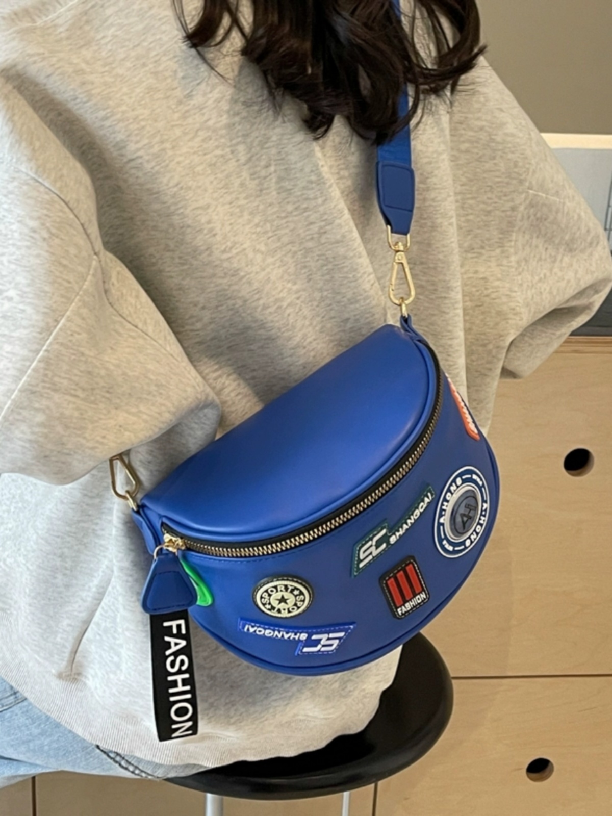 حقيبة كتف نسائية براقة بتصميم  - مراجعة Women'S Elle Bags وسعره
