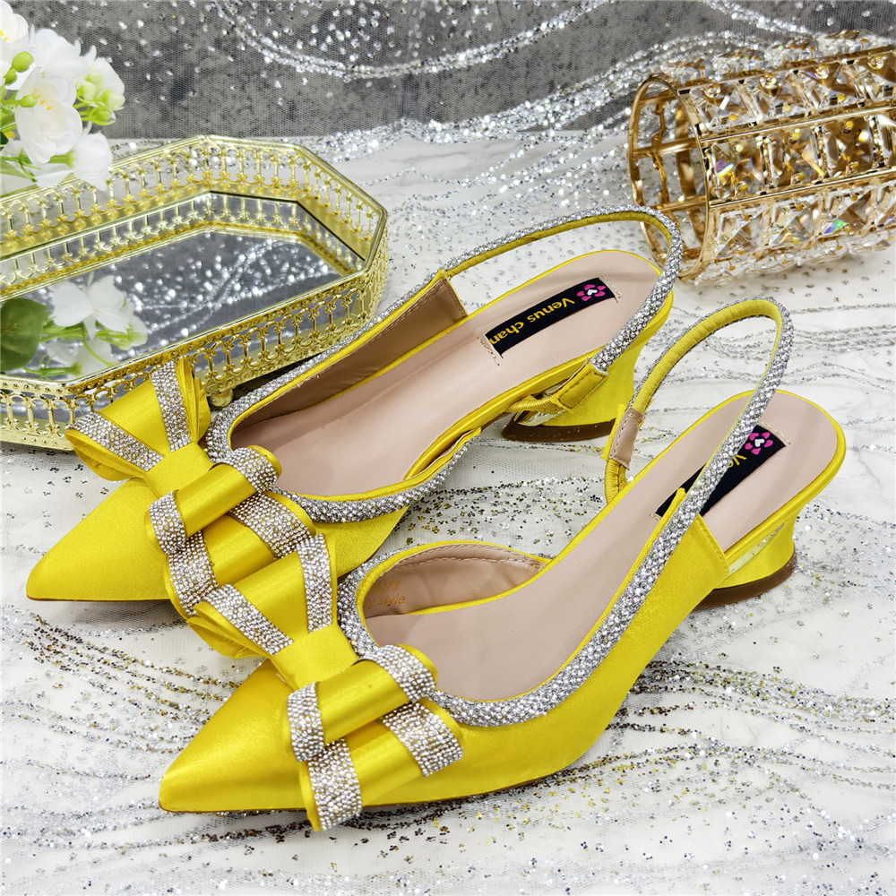 مجموعة أنيقة من حذاء كعب عالٍ  - مراجعة Women'S Evening Bags وسعره