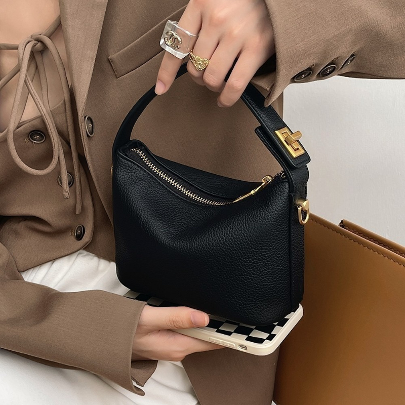 حقيبة يد صغيرة أنيقة من الجلد  - مراجعة Women'S Bags Top 10 وسعره
