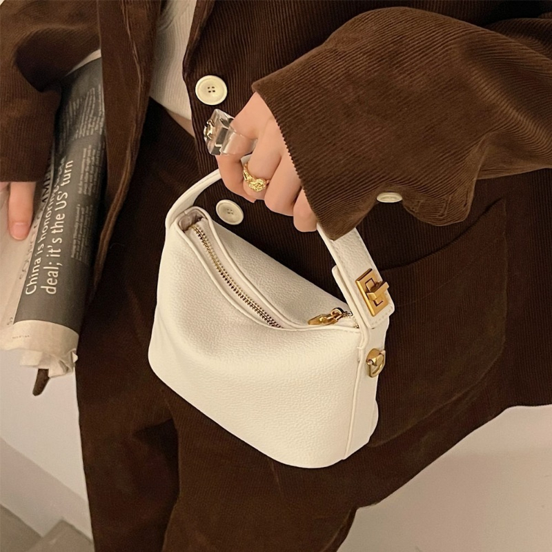 حقيبة يد صغيرة أنيقة من الجلد  - مراجعة Women'S Bags Top 10 وسعره